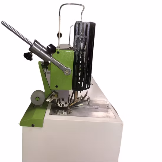 Para coser la máquina de empalme de chapa de carpintería de tablero fino de madera contrachapada